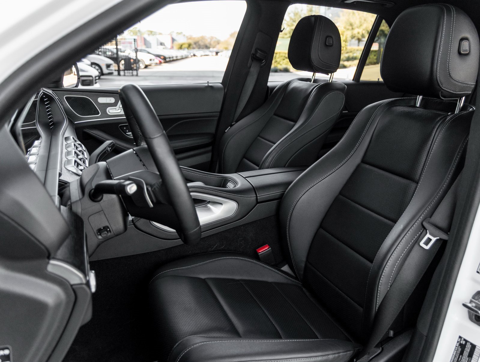 Used 2024 Mercedes-Benz GLE 450 4MATIC w/ AMG Line Exterior image 22