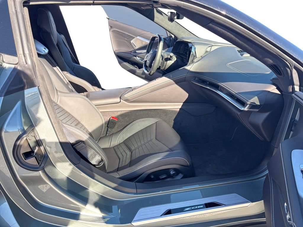 Used 2024 Chevrolet Corvette Z06 image 17