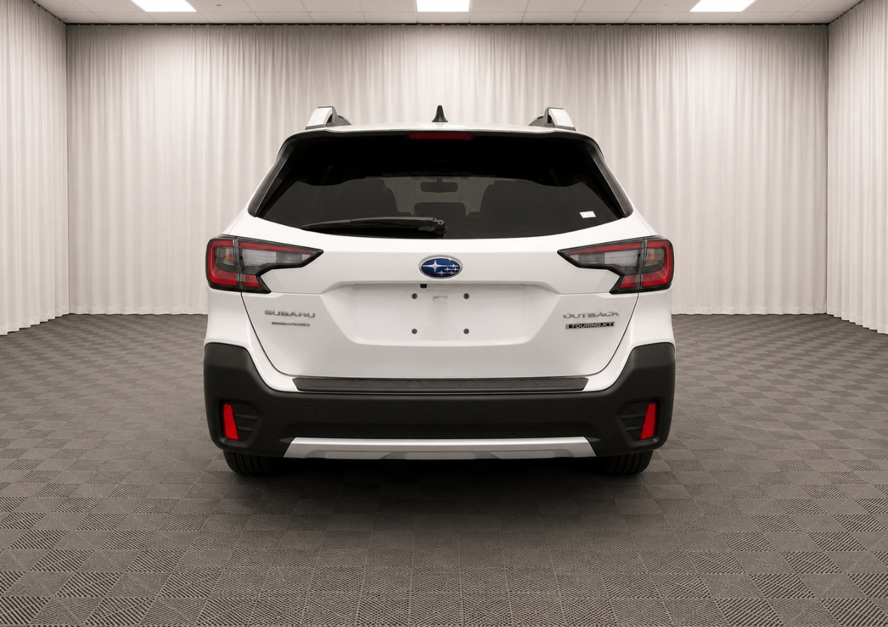 Used 2022 Subaru Outback Touring XT AWD/4WD image 4