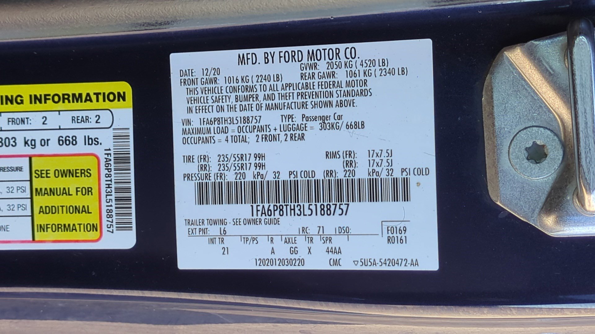 Used 2020 Ford Mustang Coupe RWD image 32