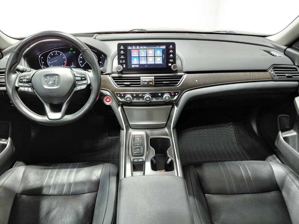 Used 2019 Honda Accord Touring image 2