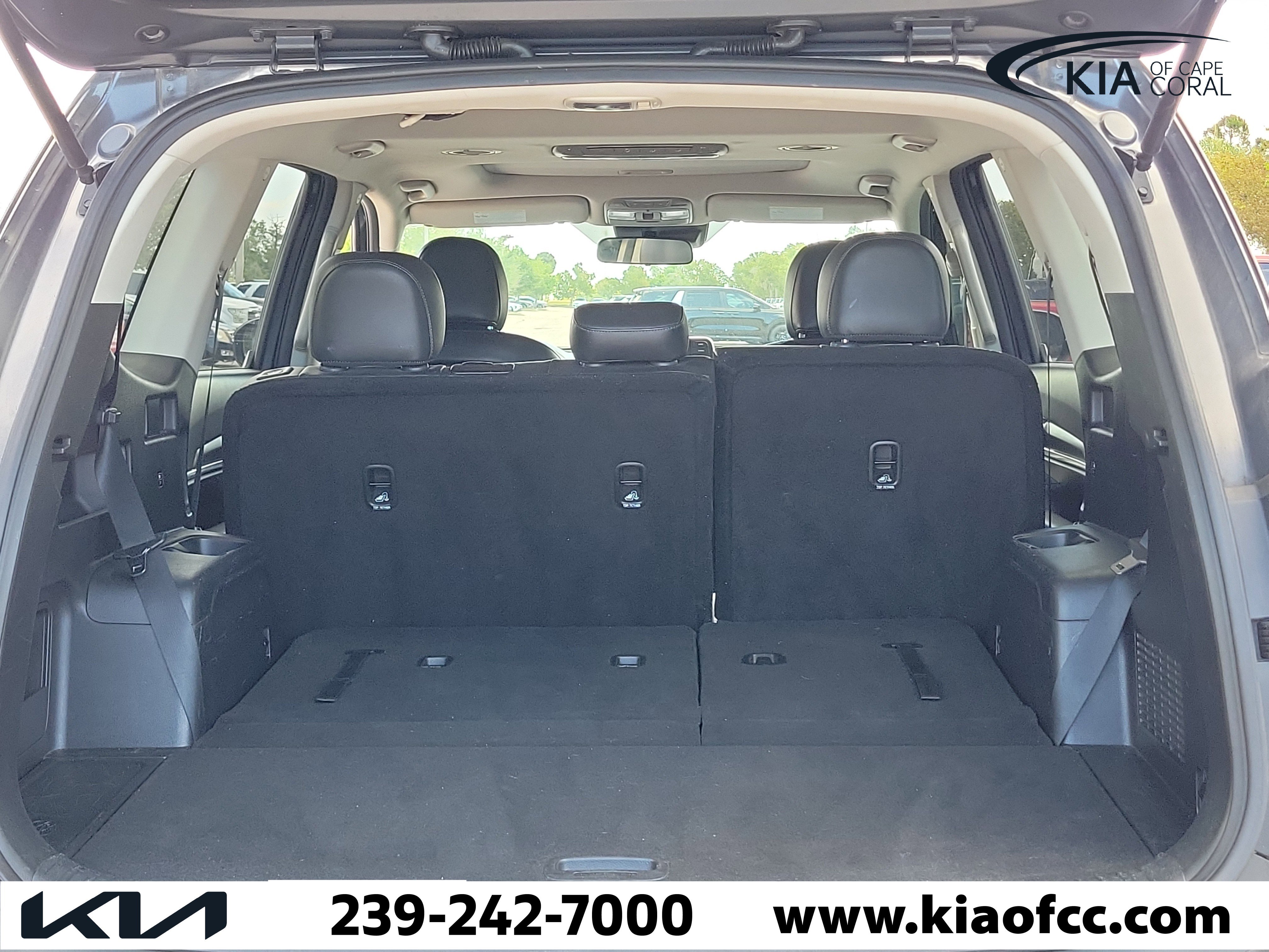 Used 2020 Kia Telluride S w/ S 8 Passenger Seating Package AWD/4WD image 10