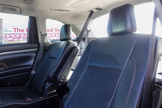 Used 2018 Toyota Highlander Limited Platinum w/ Carpet Mat Package (TMS) image 29