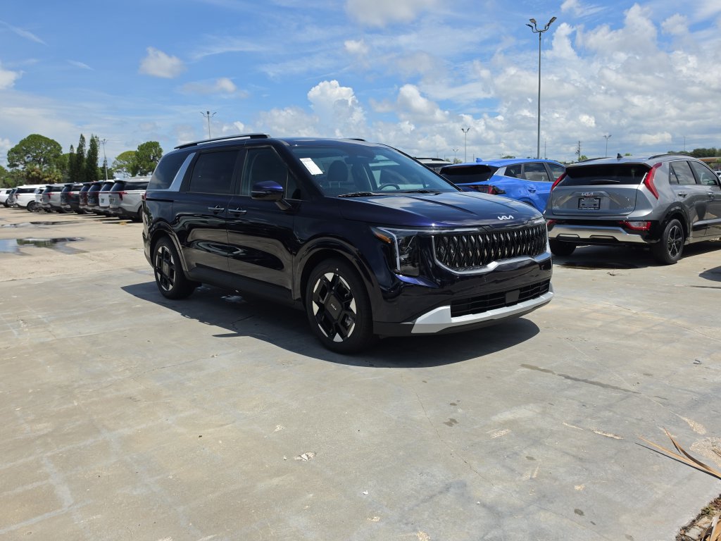 New 2027 Kia Carnival EX FWD image 2