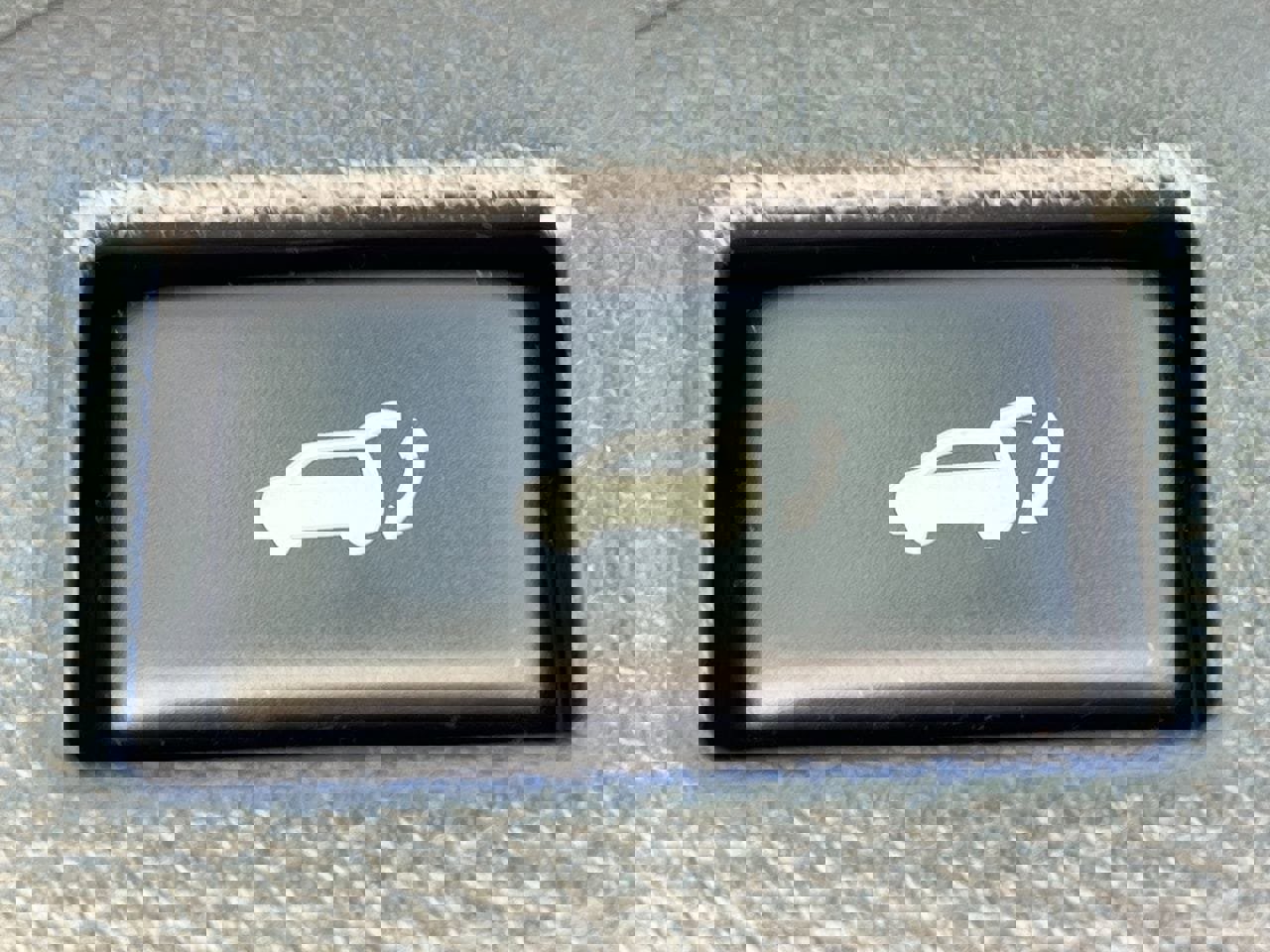 Used 2020 Nissan Armada Platinum w/ Captain's Chairs Package RWD image 30