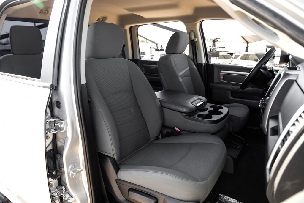 Used 2015 RAM 2500 SLT image 28