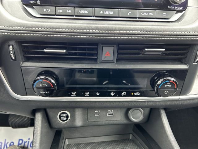 Used 2023 Nissan Rogue SV image 21