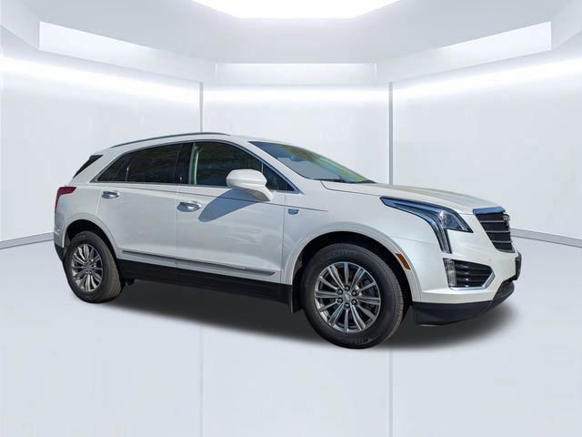 Used 2017 Cadillac XT5 Luxury w/ Driver Awareness Package AWD/4WD image 2
