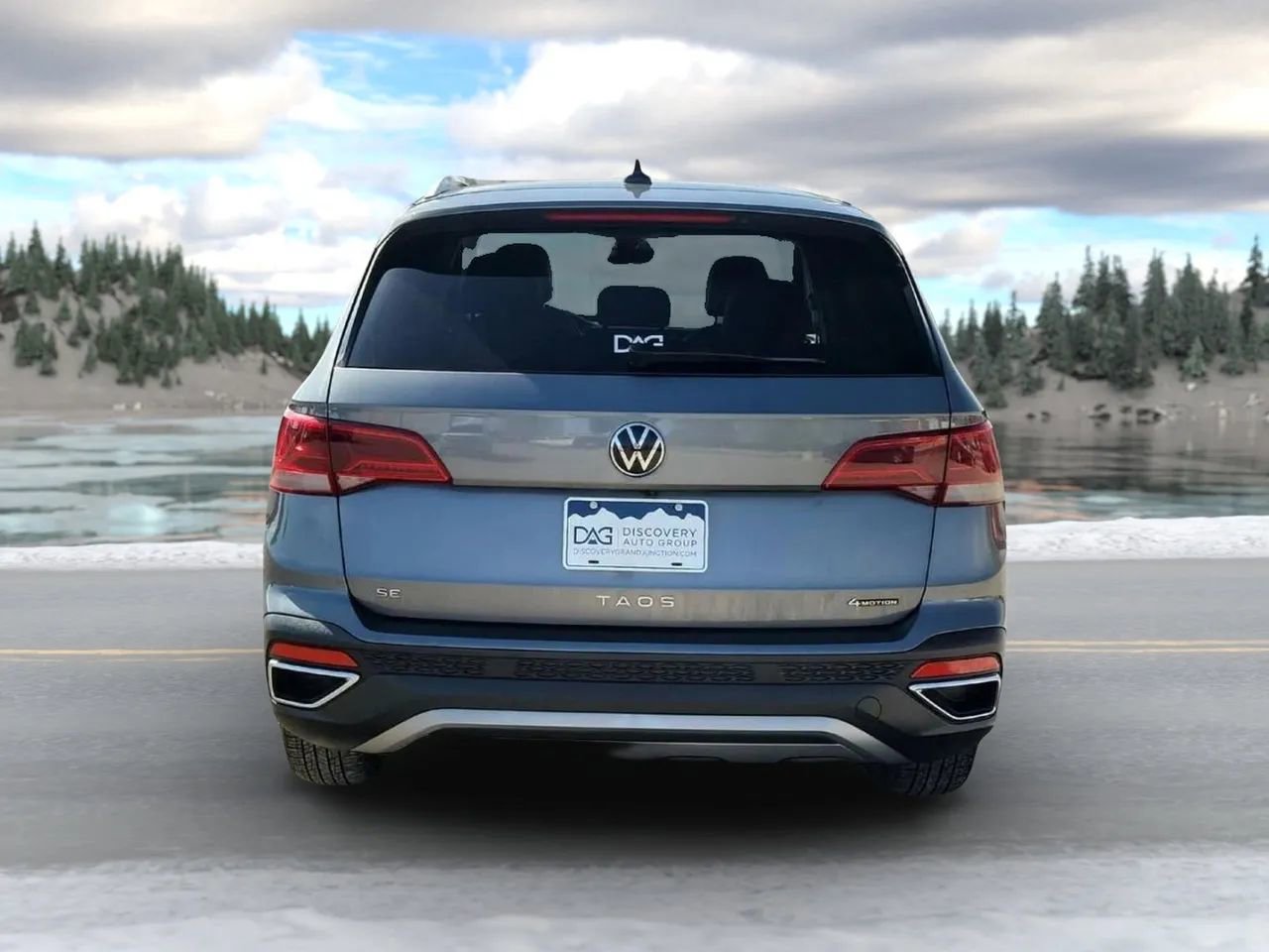 Used 2024 Volkswagen Taos SE image 6