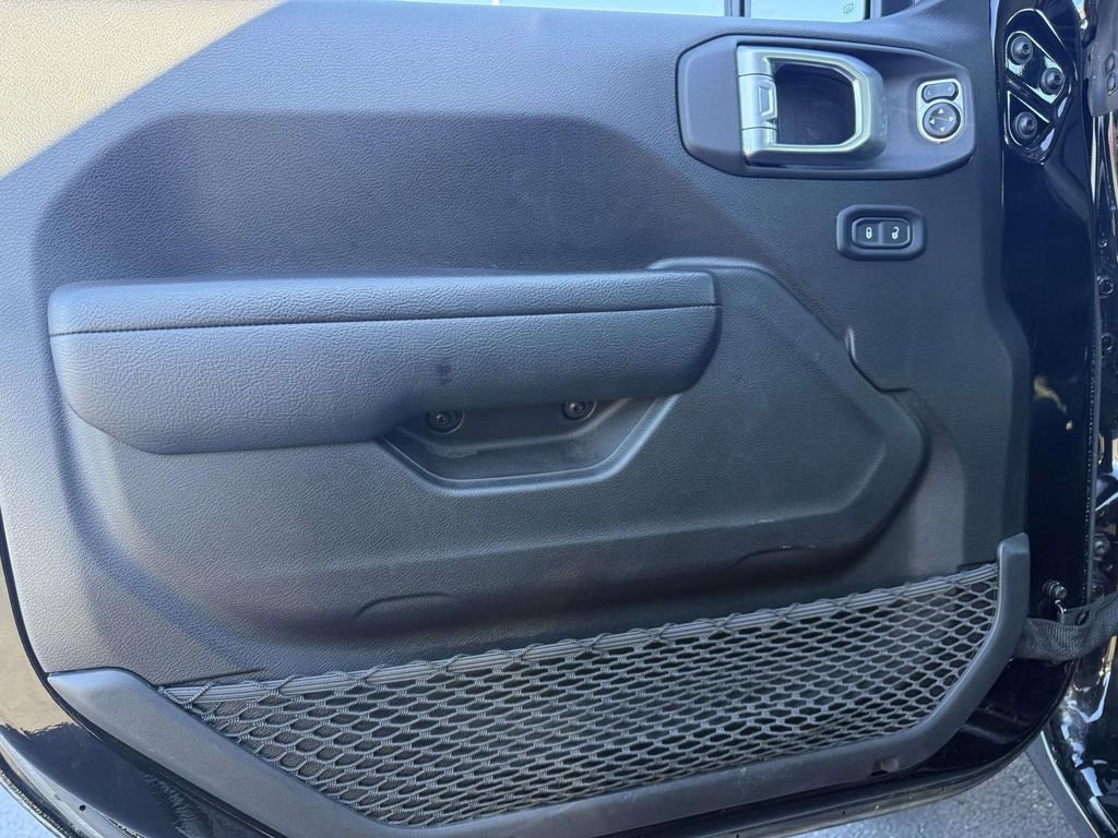 Used 2024 Jeep Wrangler Sport S image 12