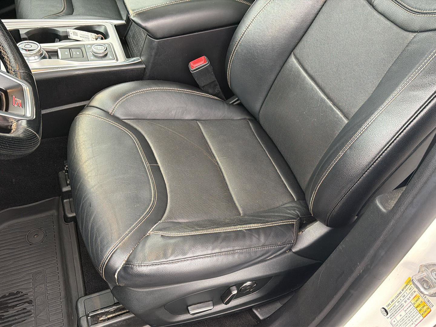 Used 2020 Ford Explorer ST w/ ST Street Pack AWD/4WD image 34