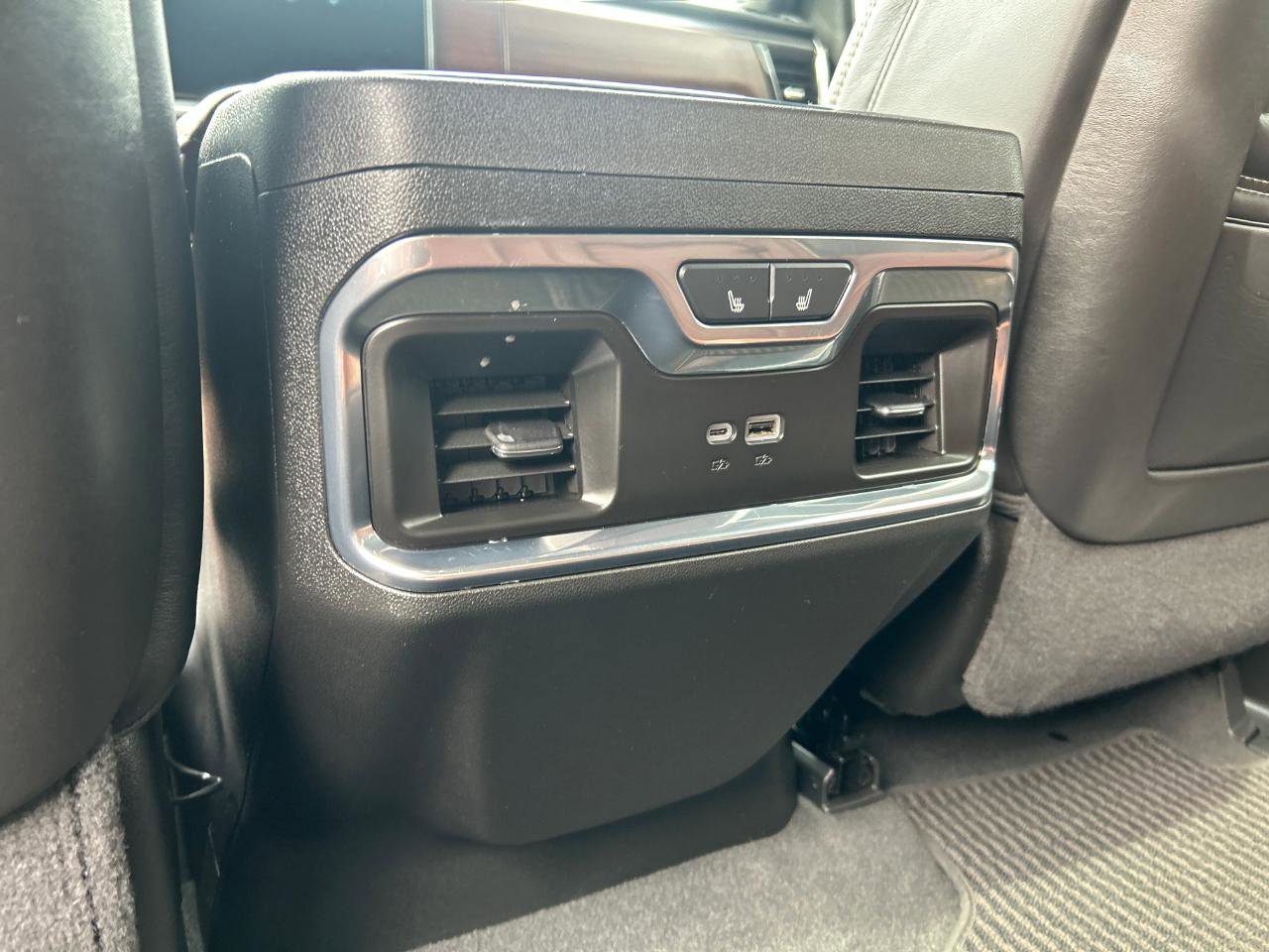Used 2024 GMC Sierra 2500 Denali Ultimate AWD/4WD image 22