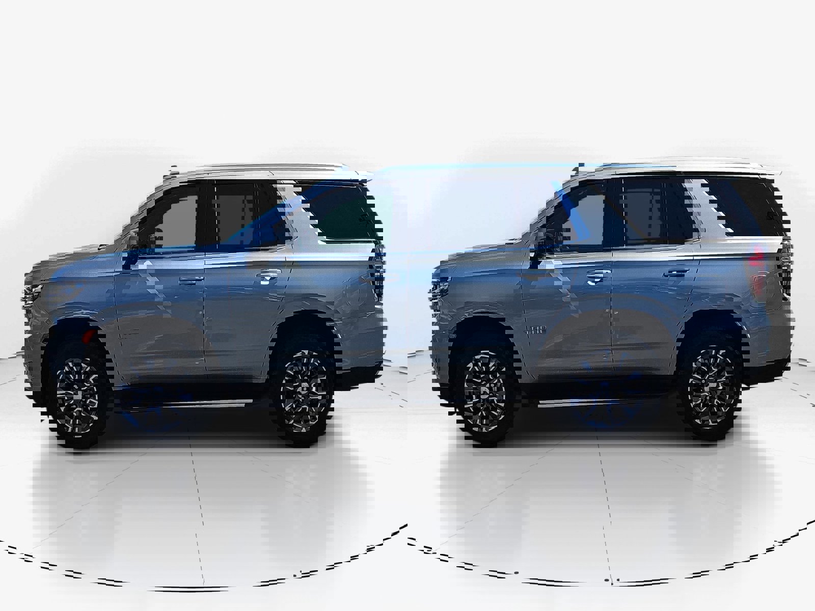 Used 2024 Chevrolet Tahoe LT w/ LT Signature Package image 5