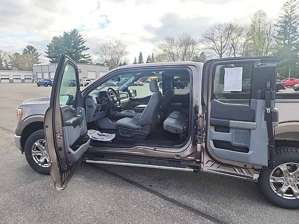 Used 2022 Ford F150 XLT w/ Equipment Group 302A High AWD/4WD image 16
