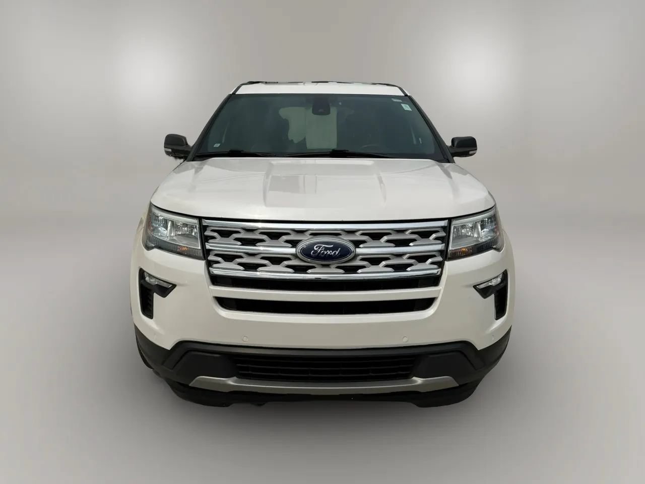Used 2019 Ford Explorer XLT w/ Equipment Group 202A FWD image 2