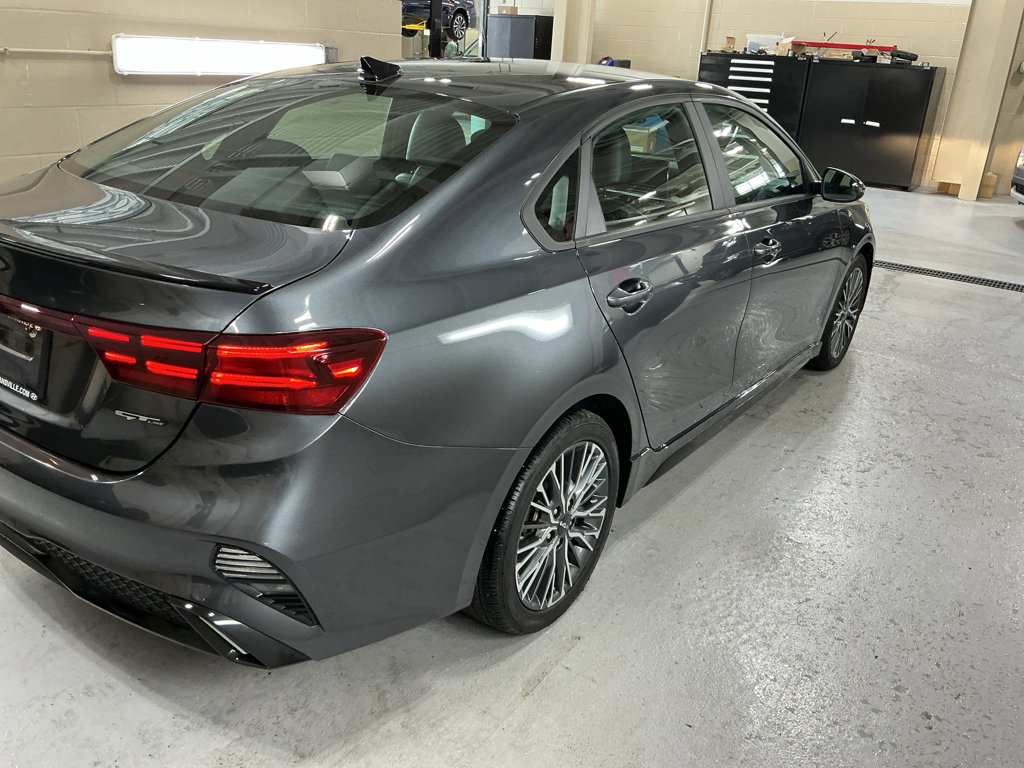 Used 2023 Kia Forte GT-Line w/ GT-Line Technology Package FWD image 4