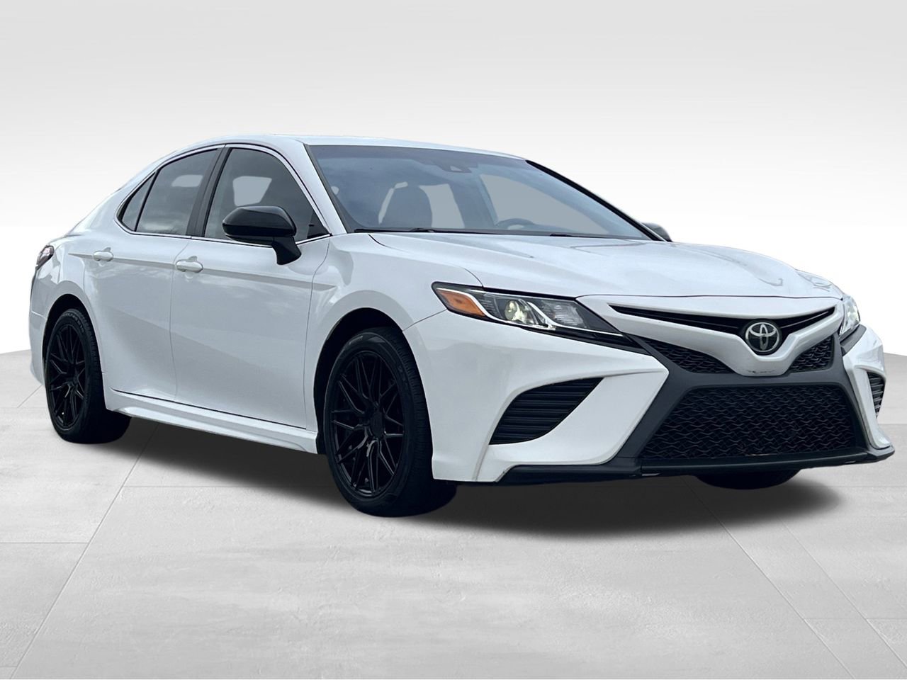 Used 2020 Toyota Camry SE image 29