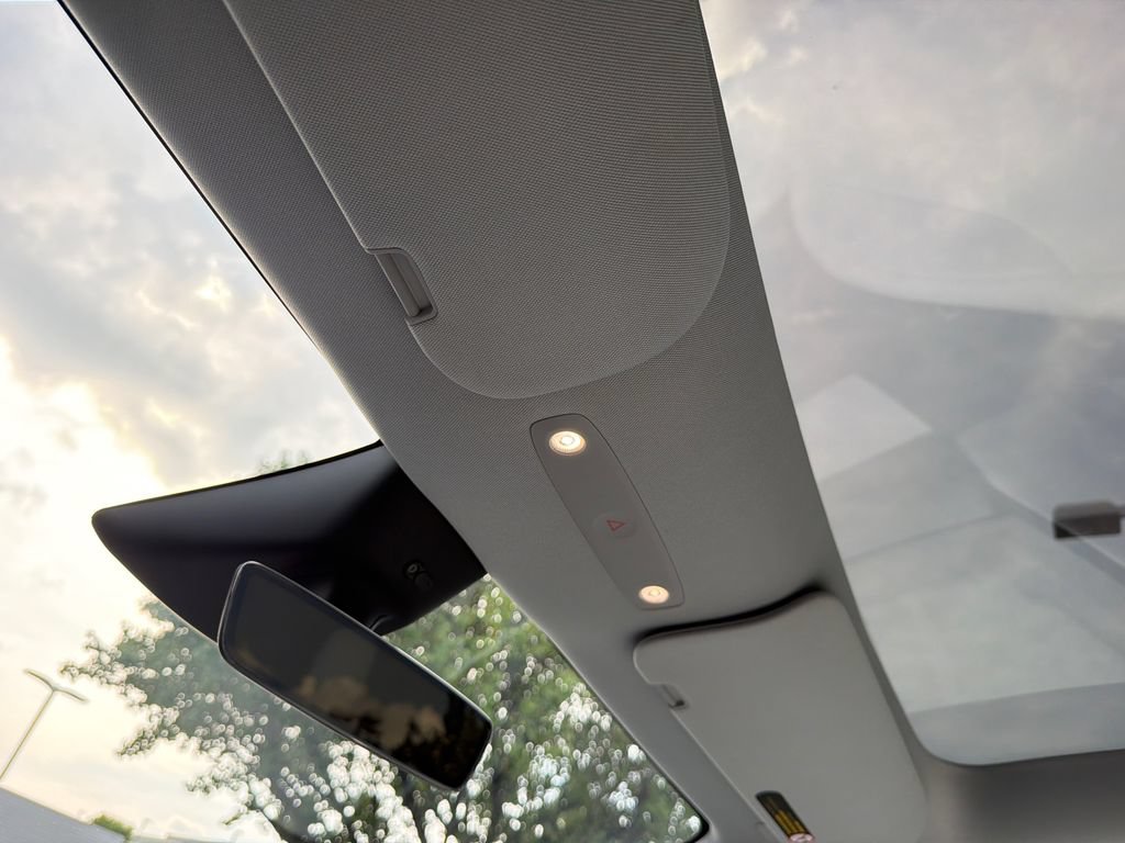 Used 2026 Tesla Model Y Long Range AWD/4WD image 29