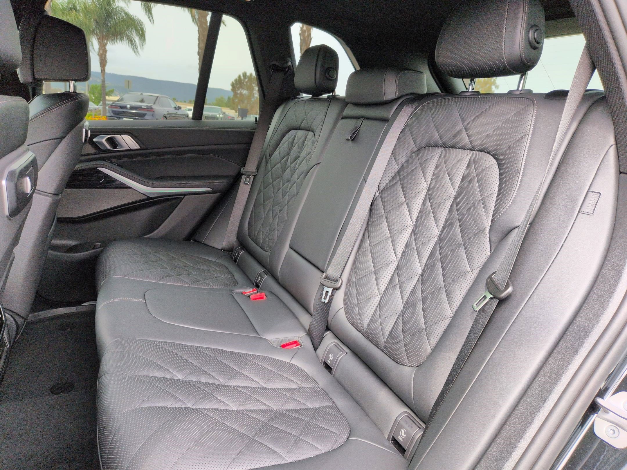 Used 2026 BMW X5 xDrive40i w/ M Sport Package AWD/4WD image 31