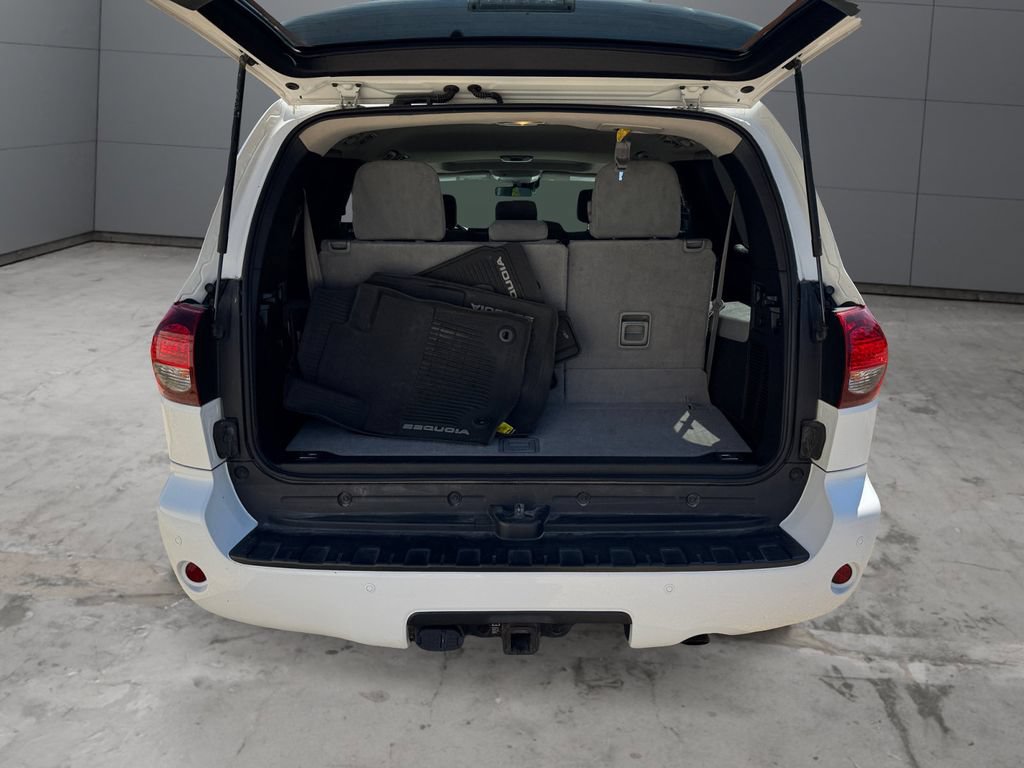 Certified 2019 Toyota Sequoia SR5 AWD/4WD image 19