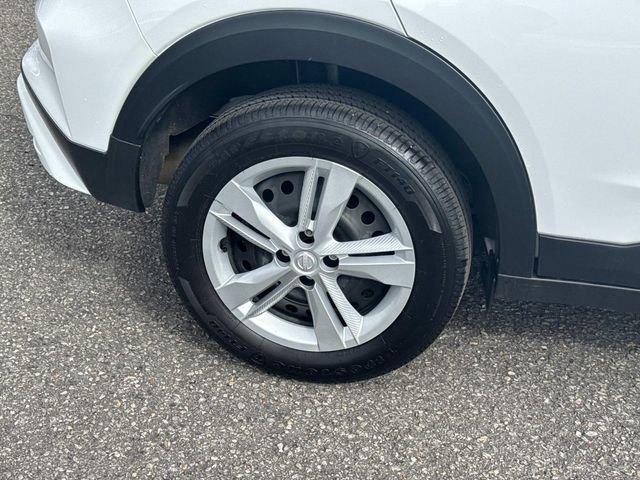 Certified 2025 Nissan Kicks Play S image 12