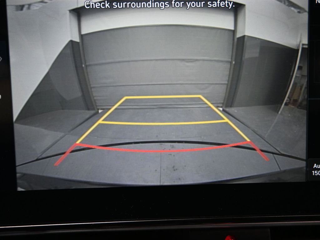 Used 2024 Hyundai Elantra SEL image 24