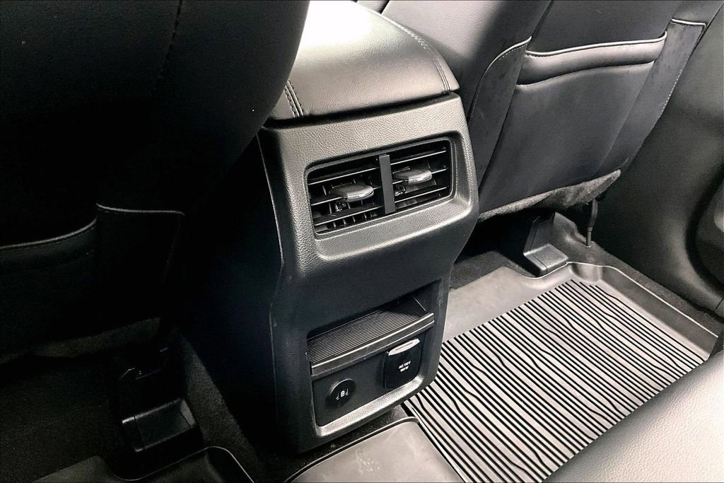 Certified 2024 Ford Edge SEL w/ Convenience Package AWD/4WD image 33