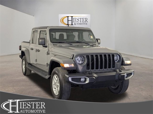 Used 2021 Jeep Gladiator Sport image 1