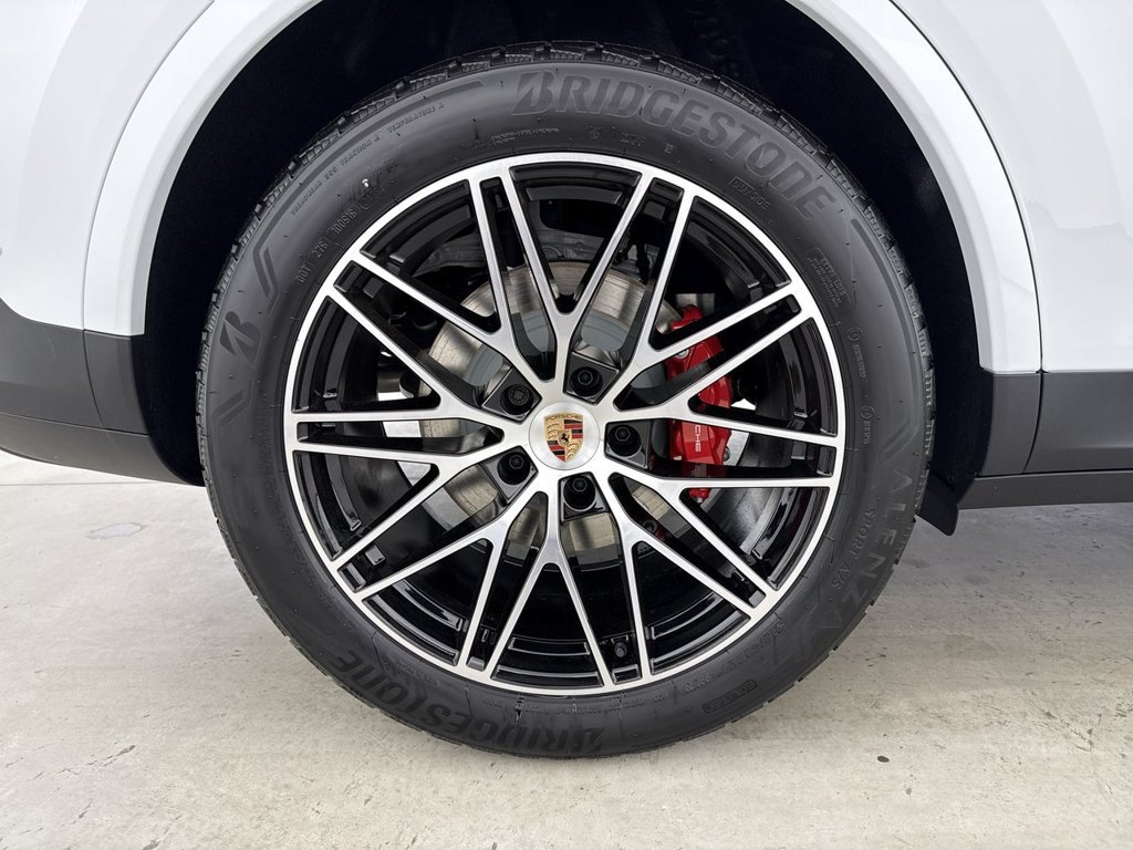 Certified 2026 Porsche Cayenne S AWD/4WD image 16