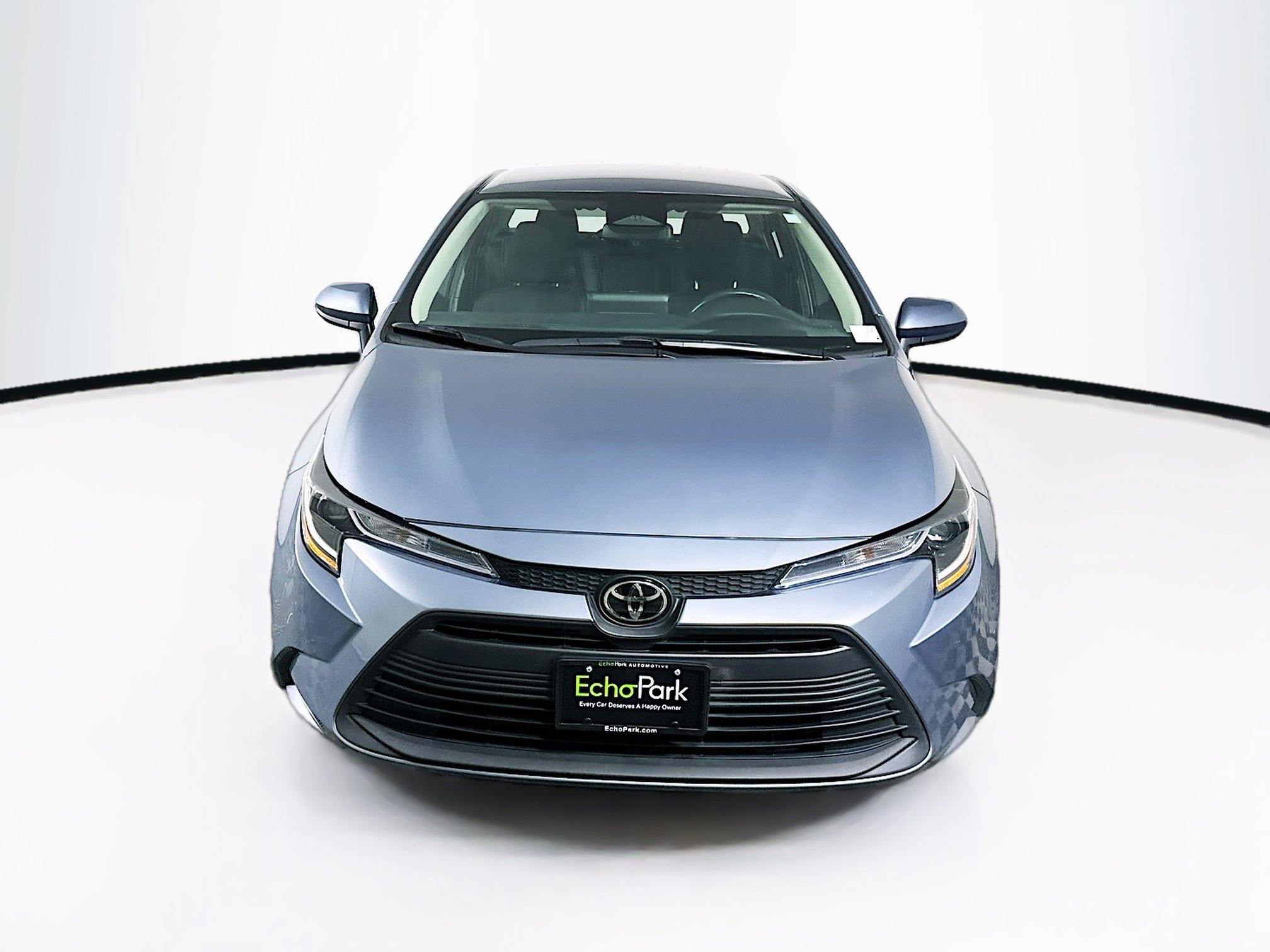 Used 2024 Toyota Corolla LE image 2