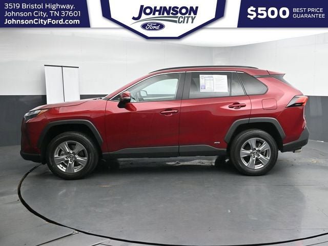 Used 2024 Toyota RAV4 XLE AWD/4WD image 7