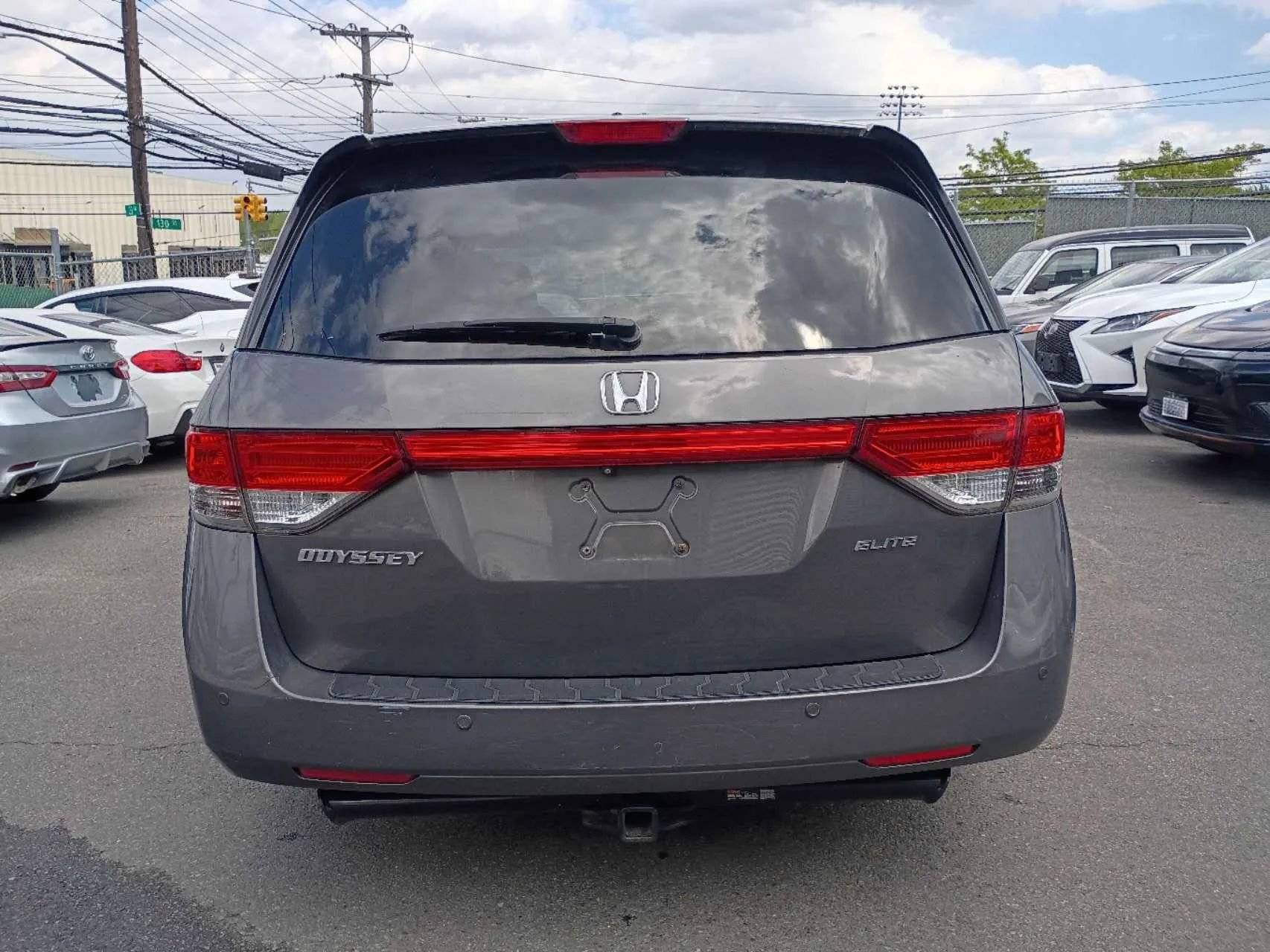 Used 2015 Honda Odyssey Touring Elite image 5