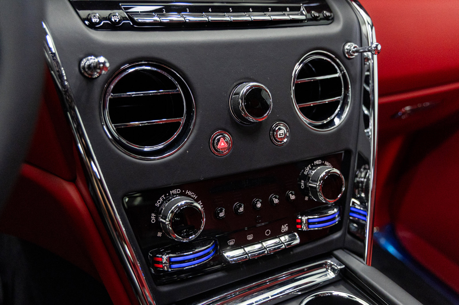 New 2026 Rolls-Royce Cullinan image 33