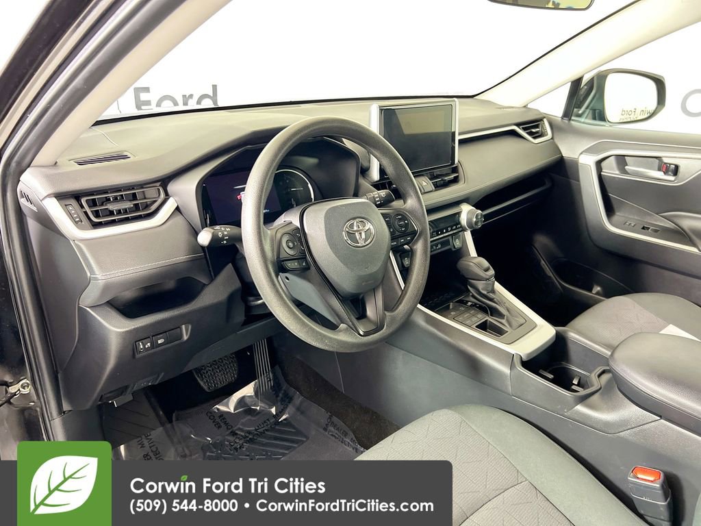 Used 2023 Toyota RAV4 XLE image 3