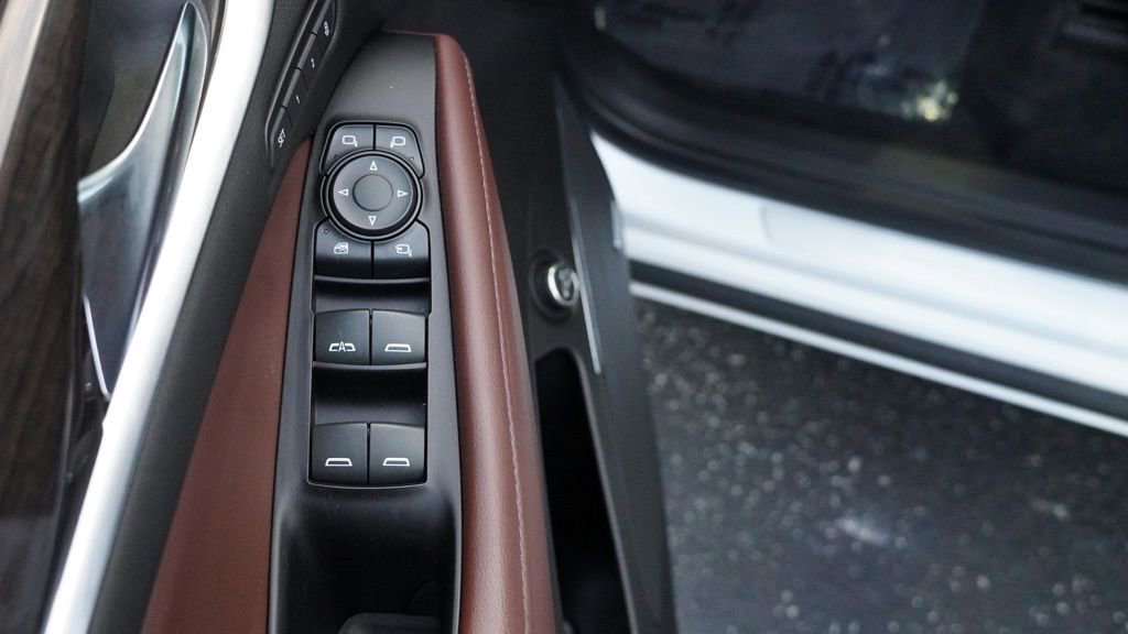 Used 2020 Buick Enclave Avenir w/ Avenir Technology Package image 15