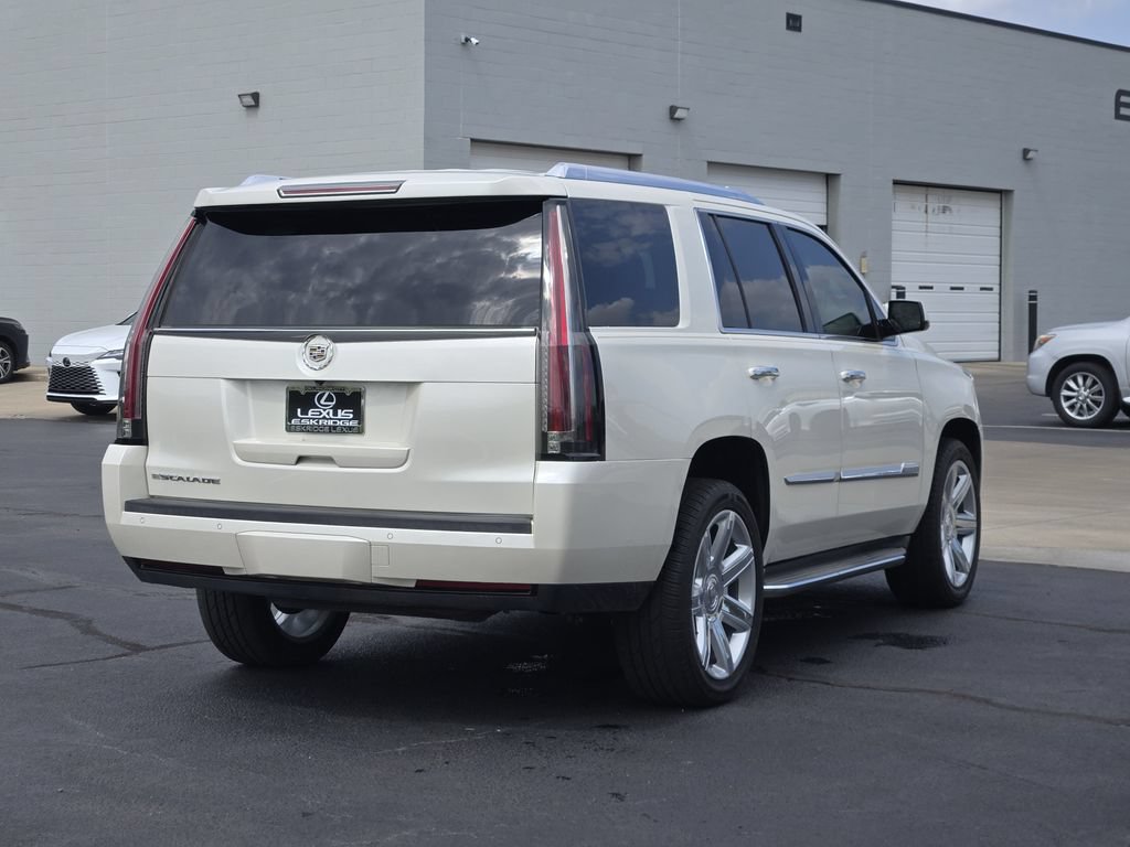 Used 2015 Cadillac Escalade Luxury AWD/4WD image 7