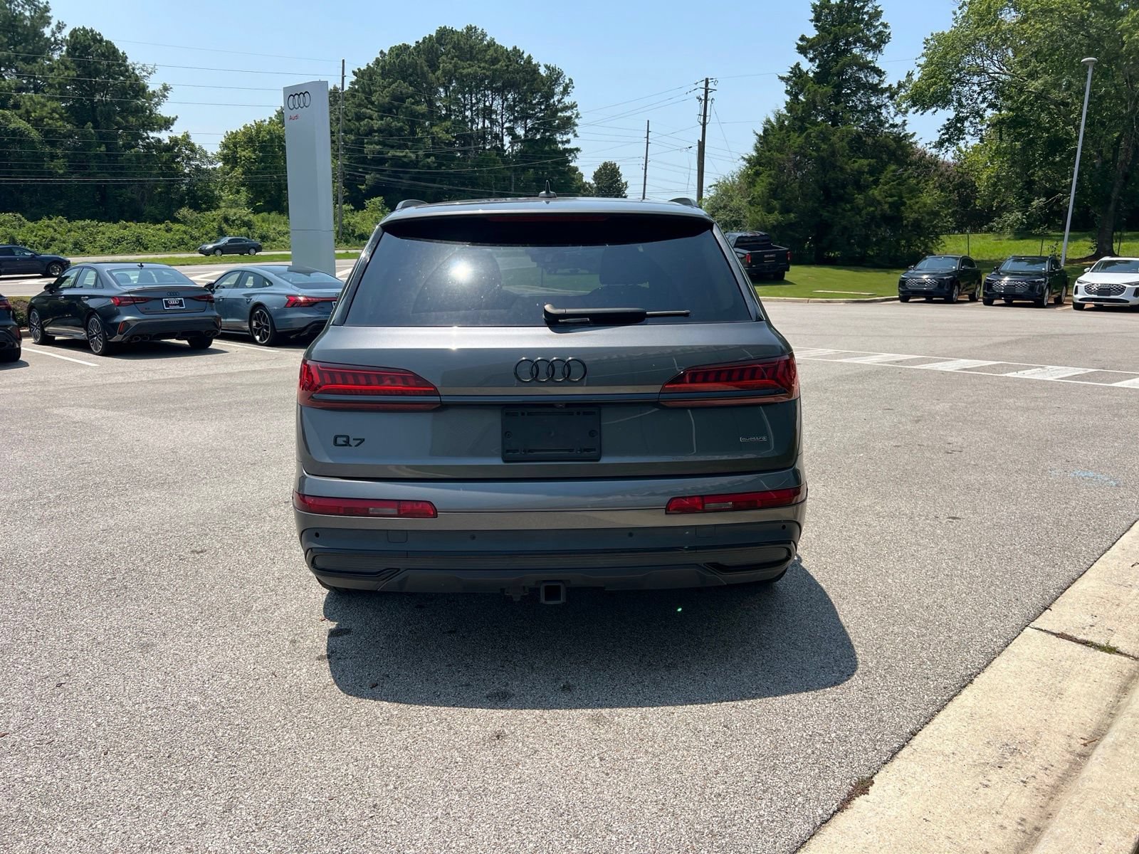 Used 2023 Audi Q7 3.0T Prestige w/ Prestige Package AWD/4WD image 8