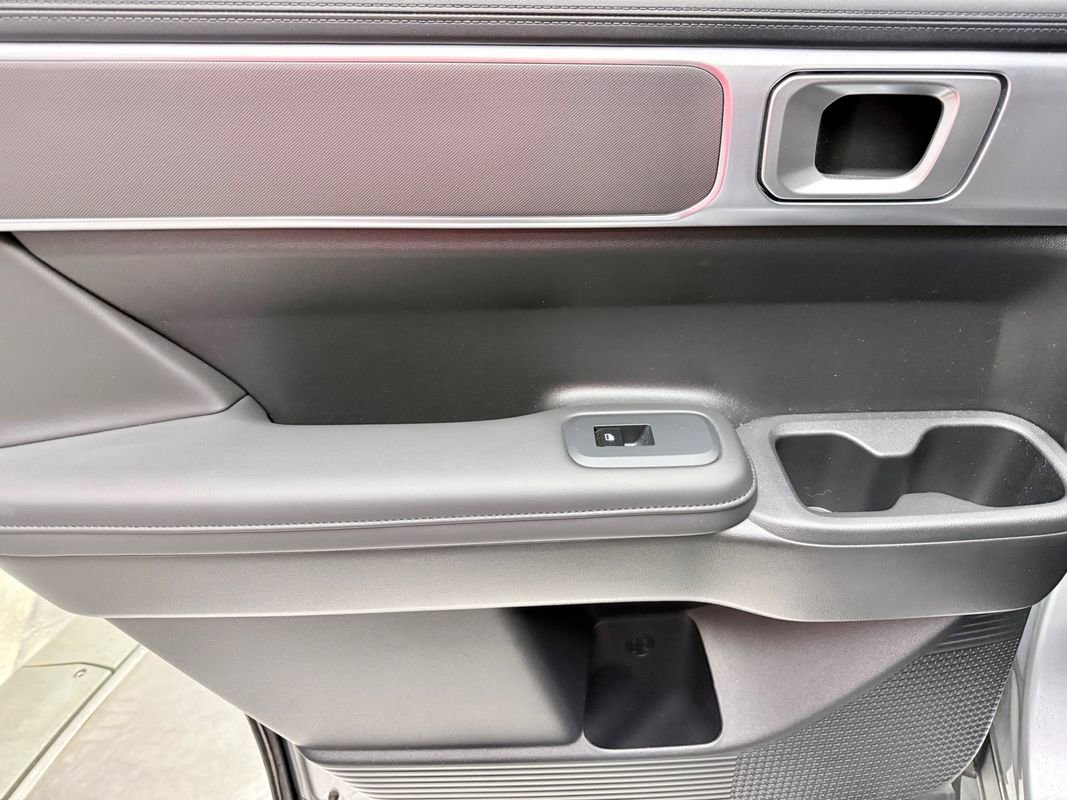 Used 2024 Hyundai Santa Fe SEL image 17