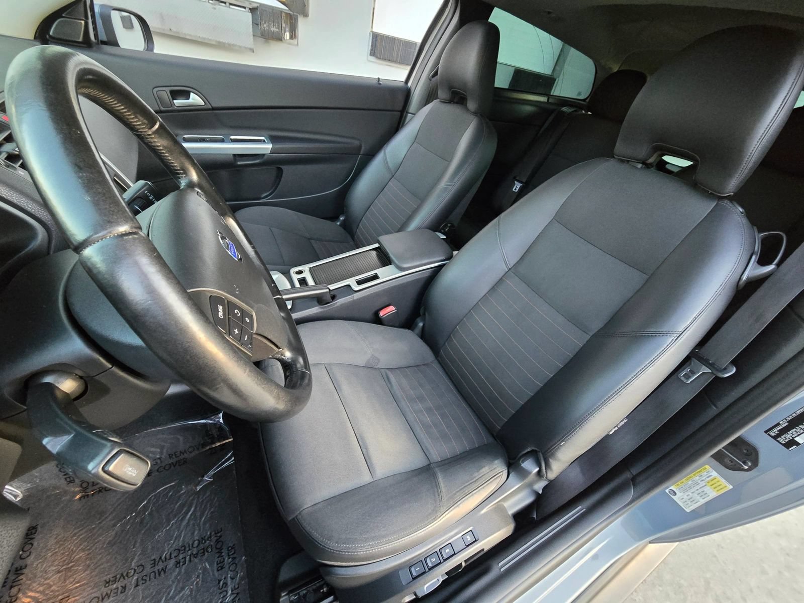 Used 2012 Volvo C30 FWD image 13