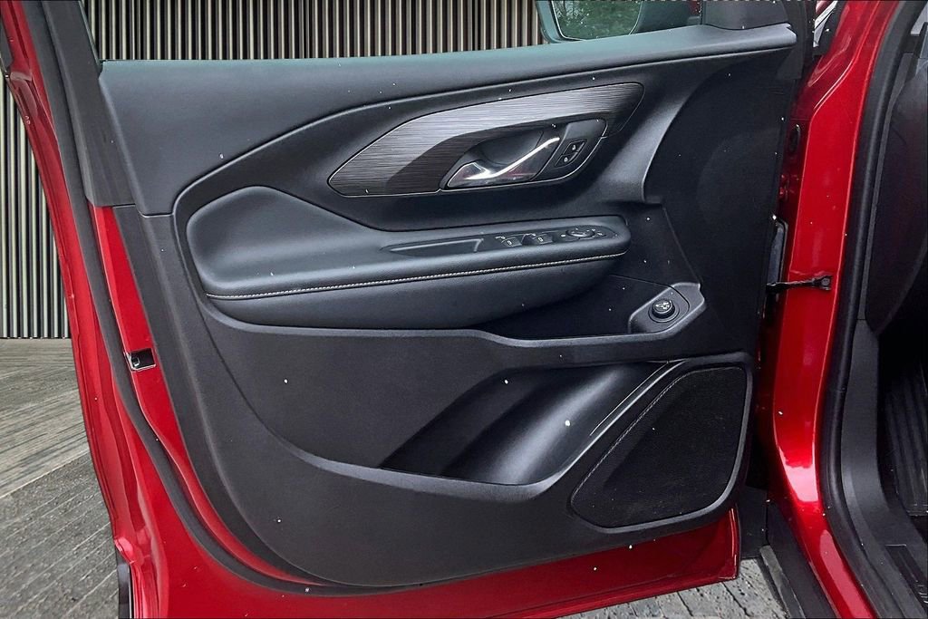 Used 2024 GMC Terrain SLE w/ Driver Convenience Package image 24