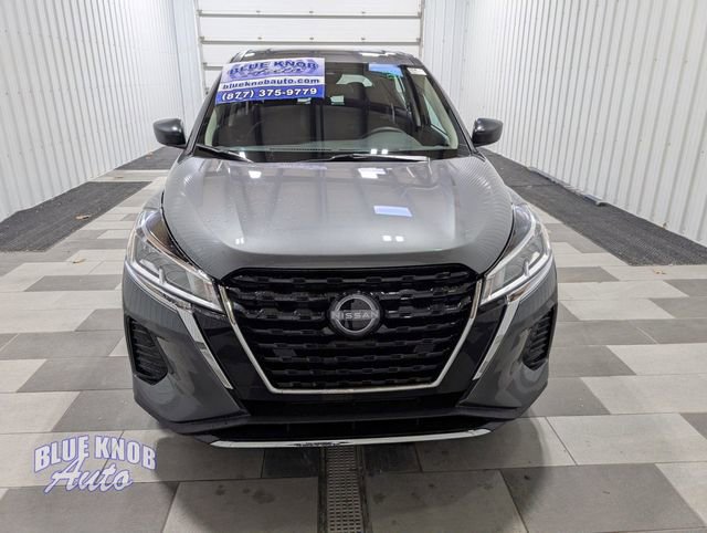Used 2025 Nissan Kicks Play S image 6