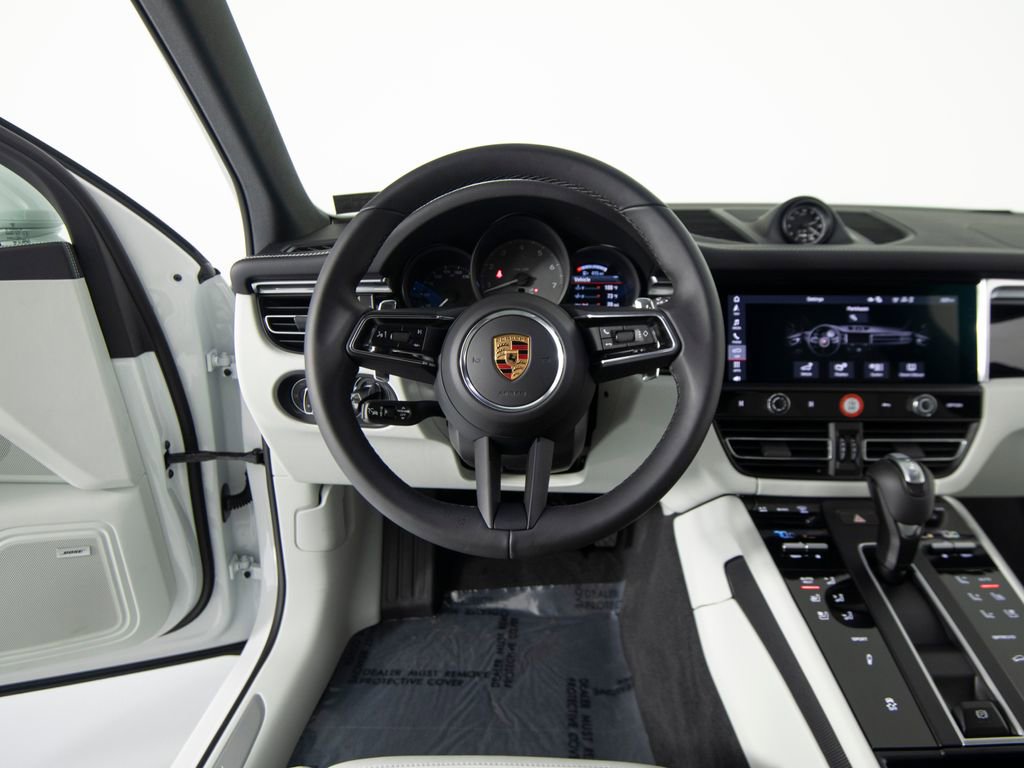 New 2026 Porsche Macan S image 18