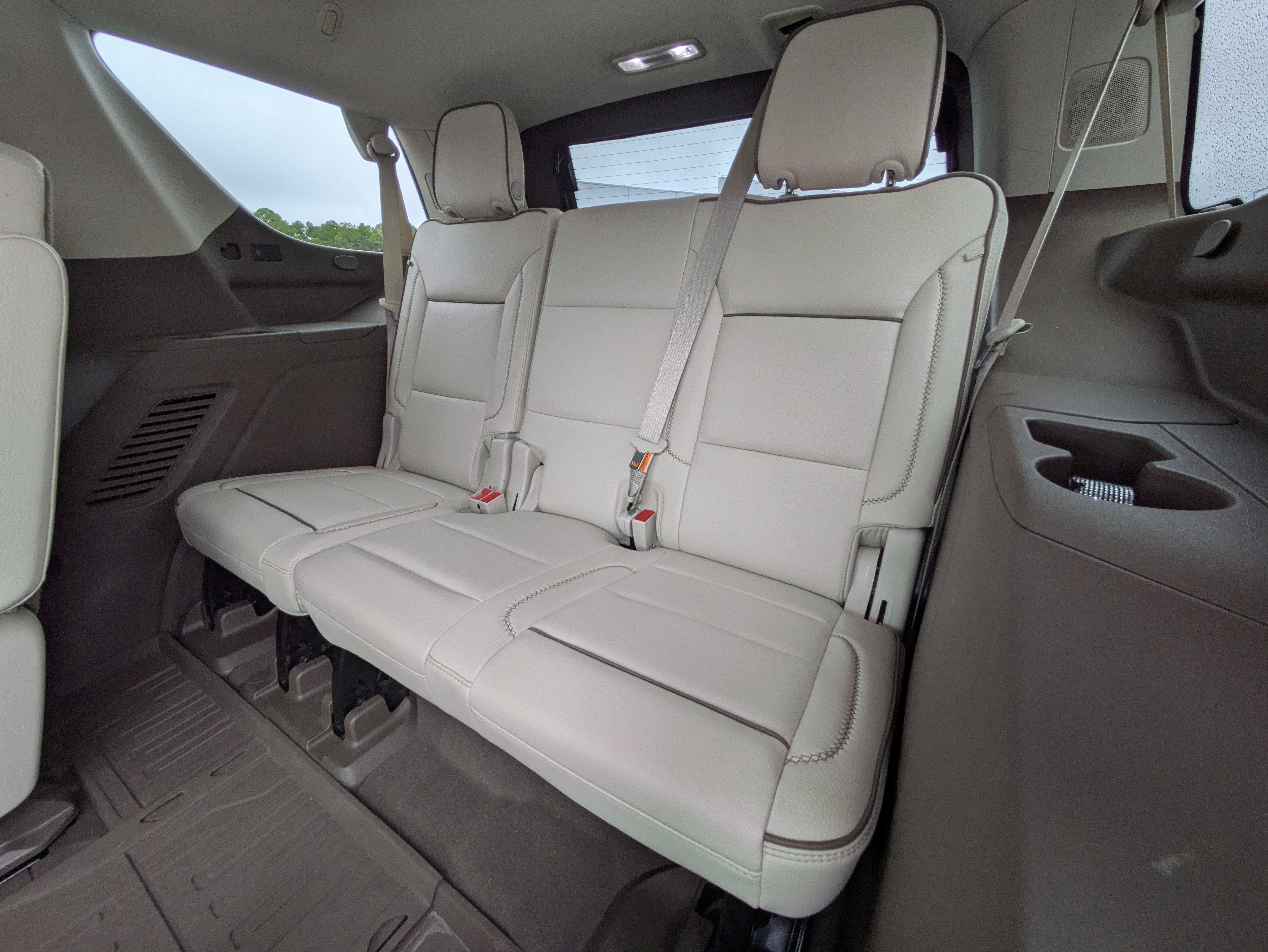 Used 2024 GMC Yukon Denali w/ LPO, Floor Liner Package image 10