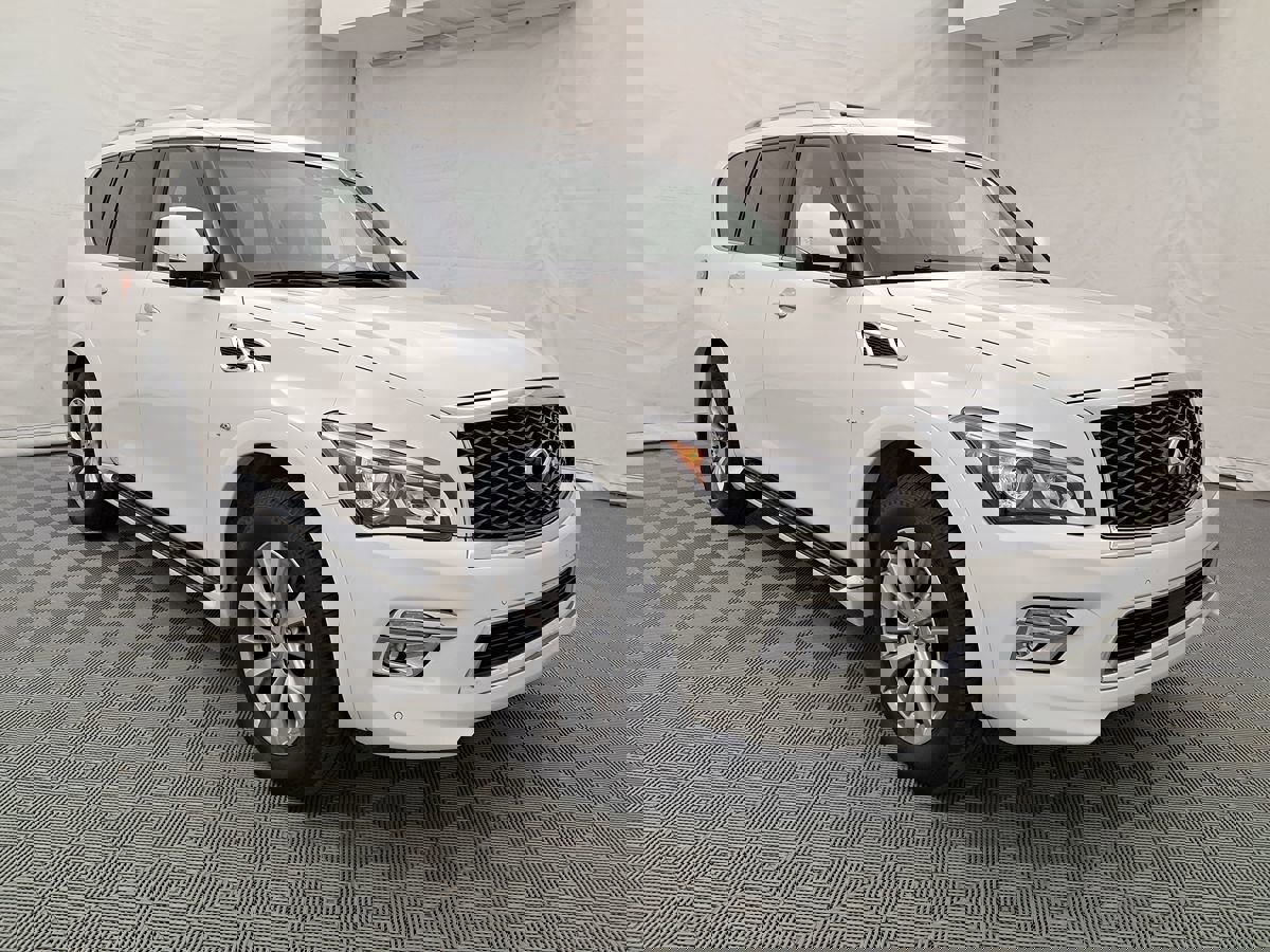 Used 2017 INFINITI QX80 4WD w/ Driver Assistance Package image 2
