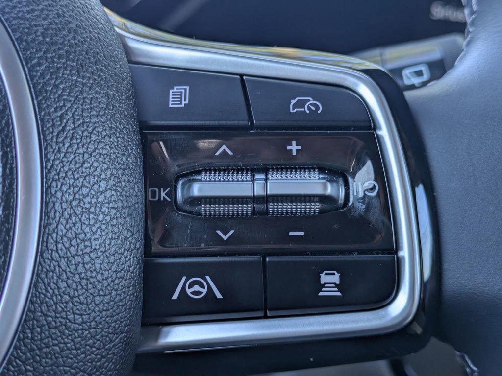 Used 2025 Kia Sorento SX image 27