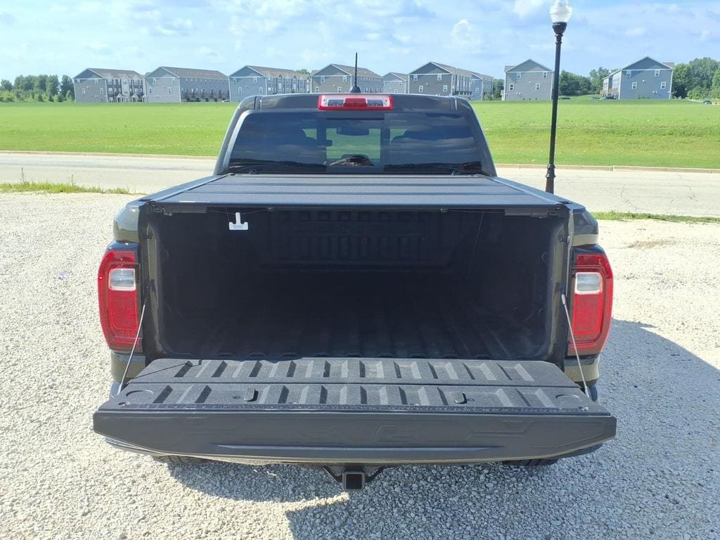 Used 2024 GMC Canyon Denali AWD/4WD image 32