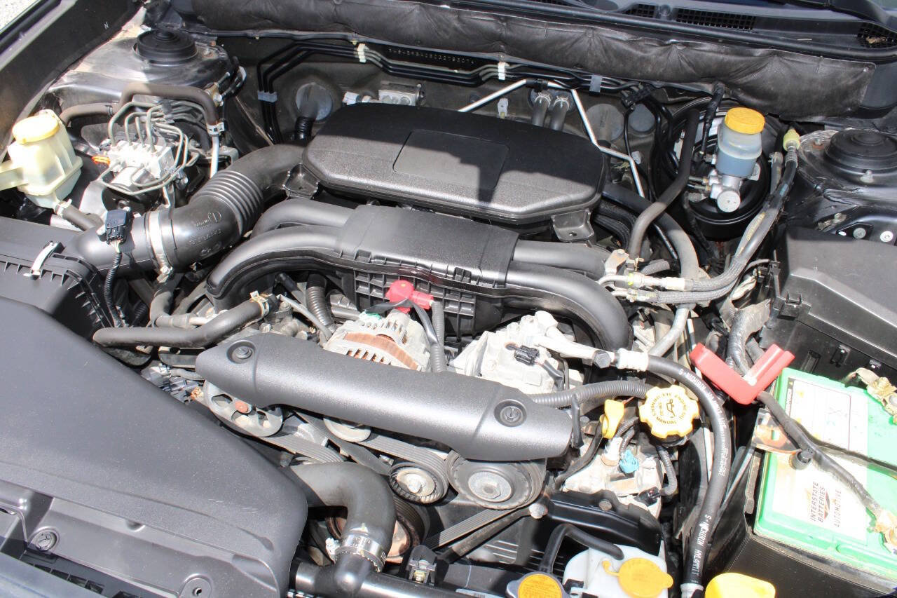 Used 2012 Subaru Outback 2.5i AWD/4WD image 25