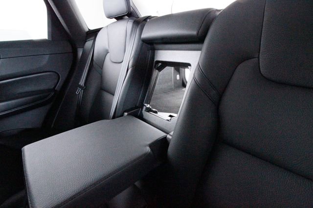 Used 2025 Volvo XC60 B5 Plus image 30
