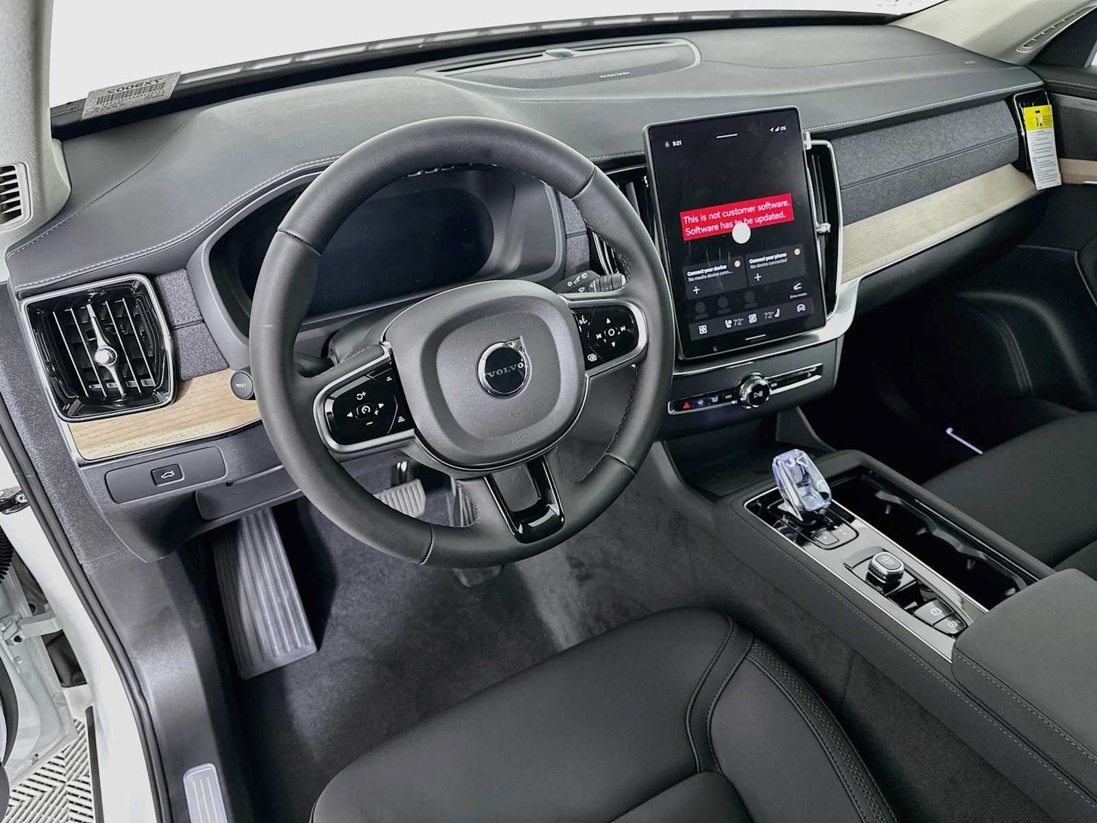 New 2027 Volvo XC90 B5 Plus AWD/4WD image 9