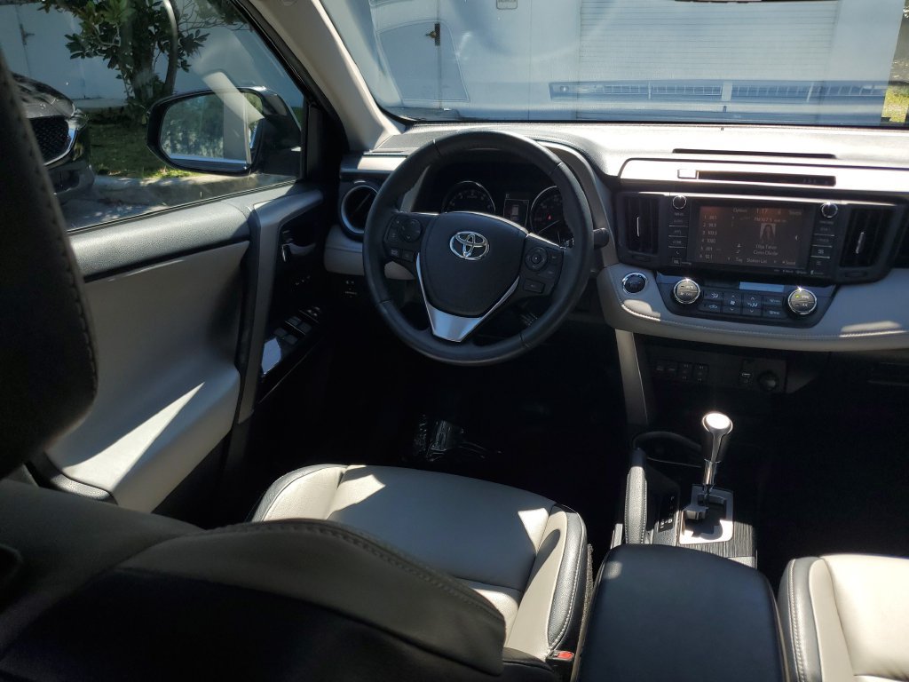 Used 2017 Toyota RAV4 Limited w/ Advanced Technology Package FWD image 15